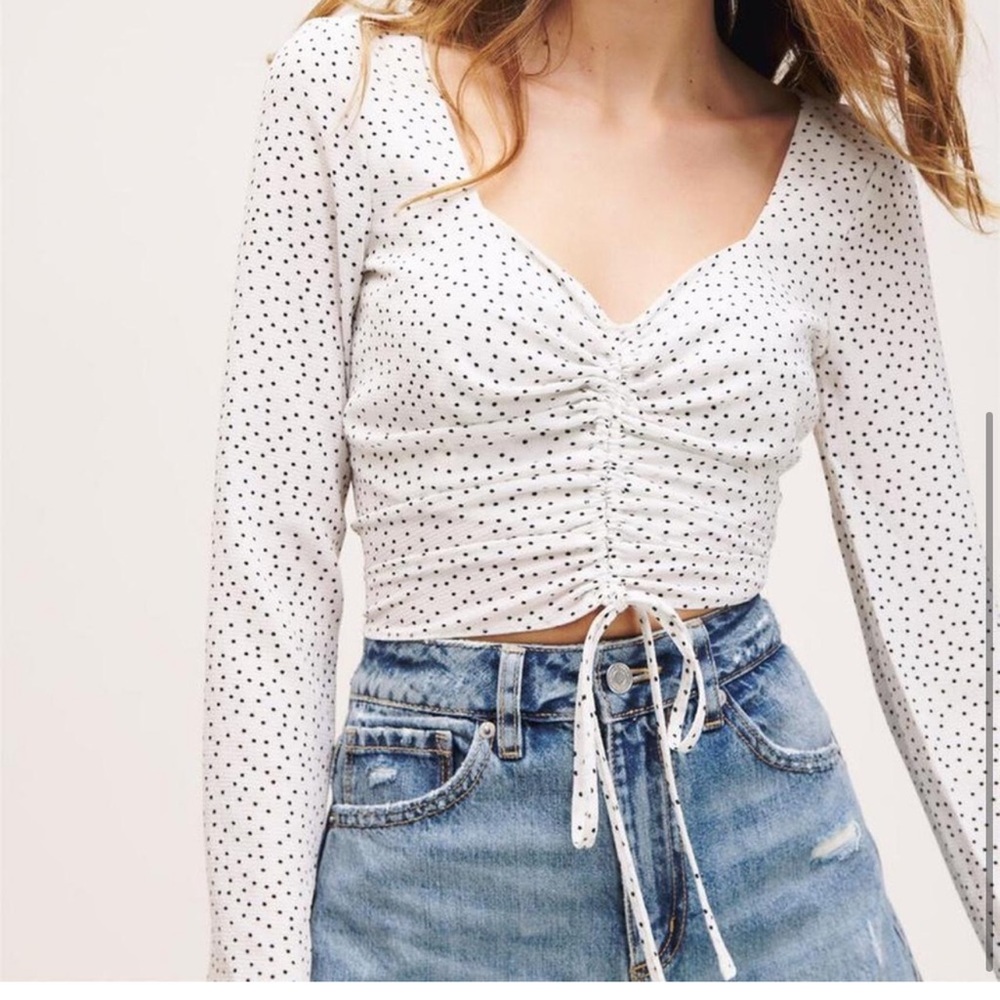 Dynamite Polka Dot Tie Crop Blouse